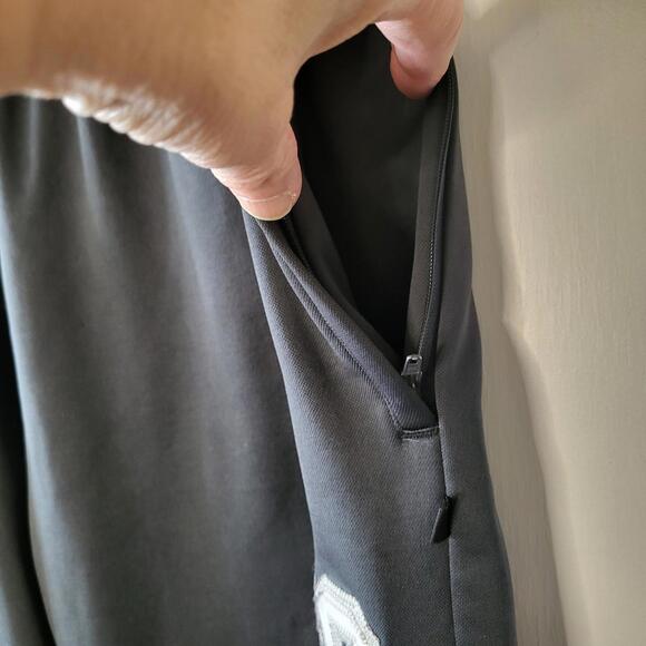 Pennant black athletic sweatpants with a white "16" graphic on the leg men's Med - Picture 3 of 9